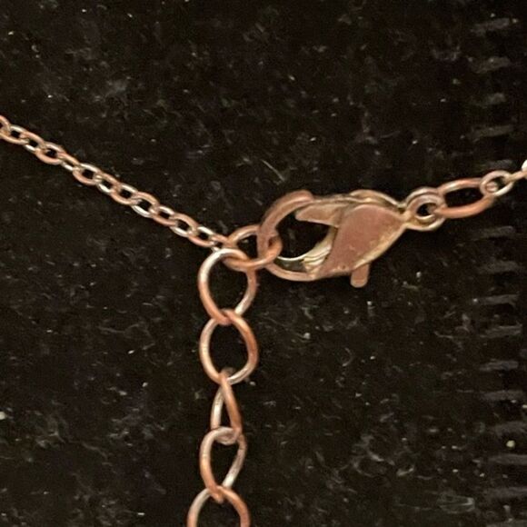 16” gold tone necklace with two interlocking open hearts pendant - Picture 7 of 8